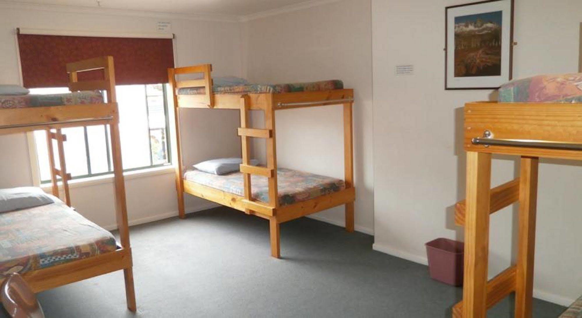 Хостел Launceston Backpackers Экстерьер фото