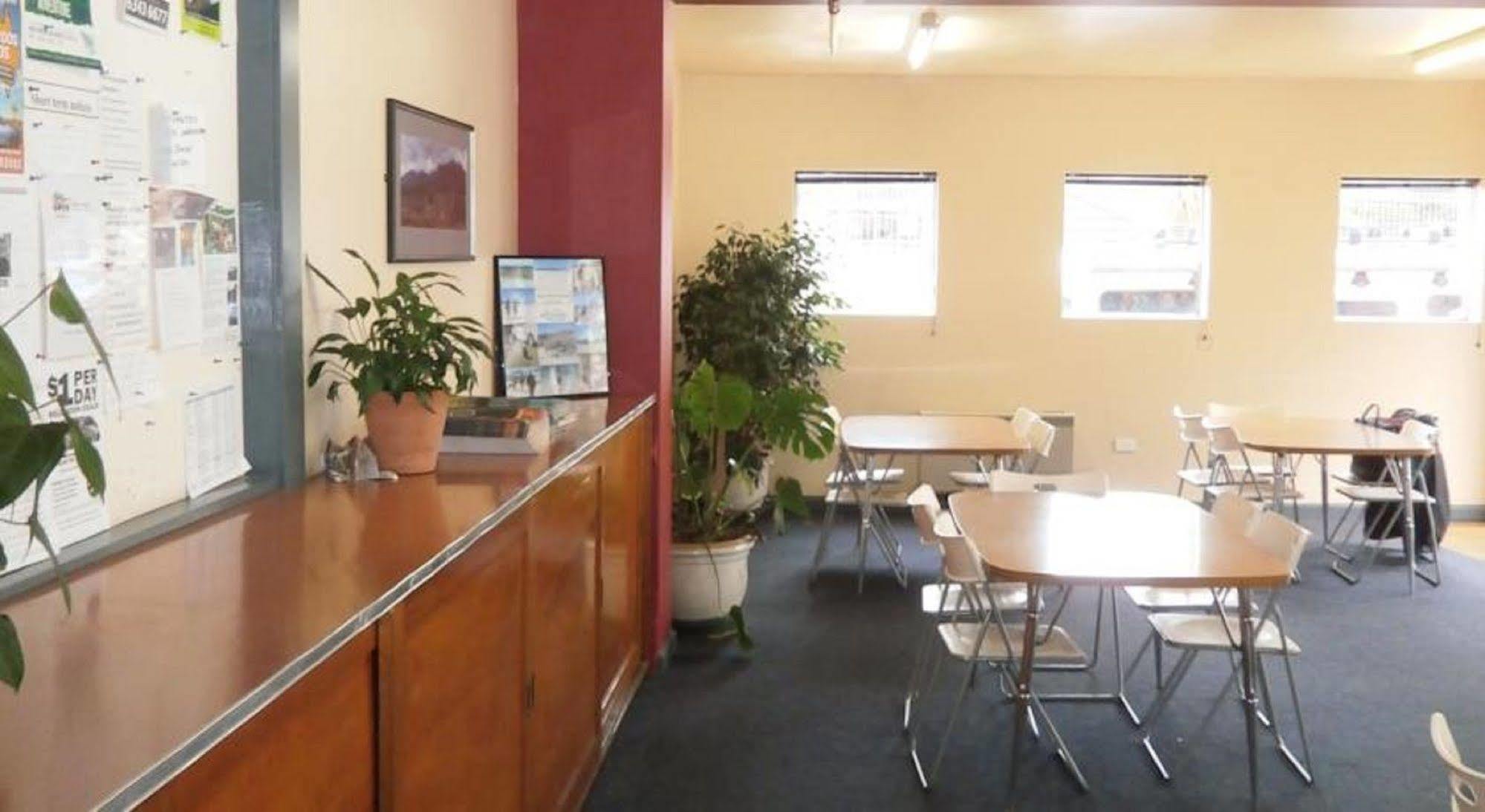Хостел Launceston Backpackers Экстерьер фото